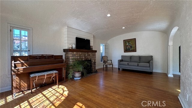 Building Photo - 664 S Citrus Ave