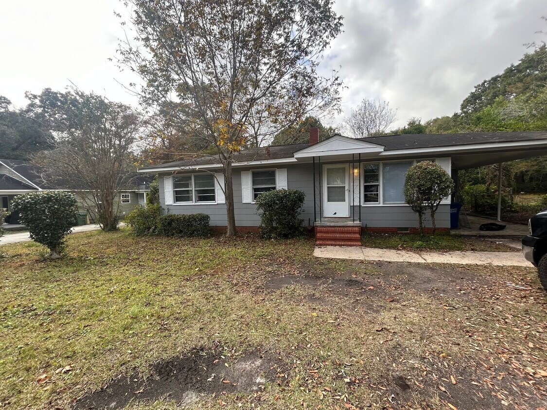 Primary Photo - 219 Wood Dale Dr