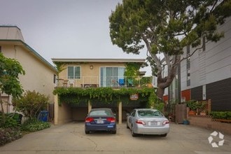 Building Photo - 1722 Armacost Ave