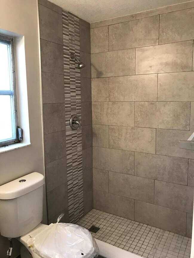 Foto del edificio - 10133 Windtree Ln