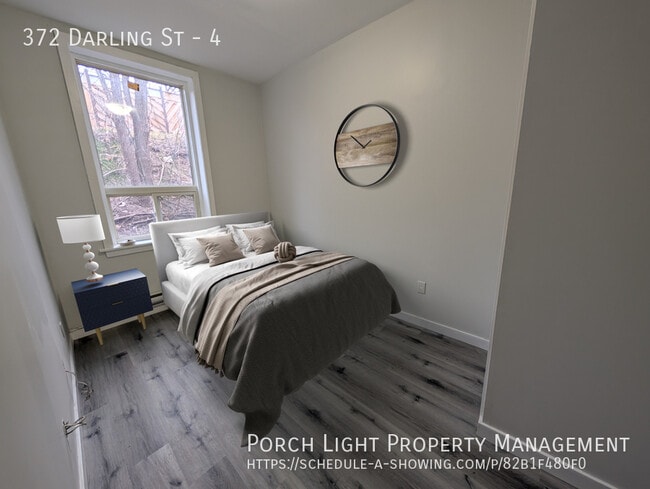 Building Photo - Bright and Updated 2 Bedroom Apartment with Parking