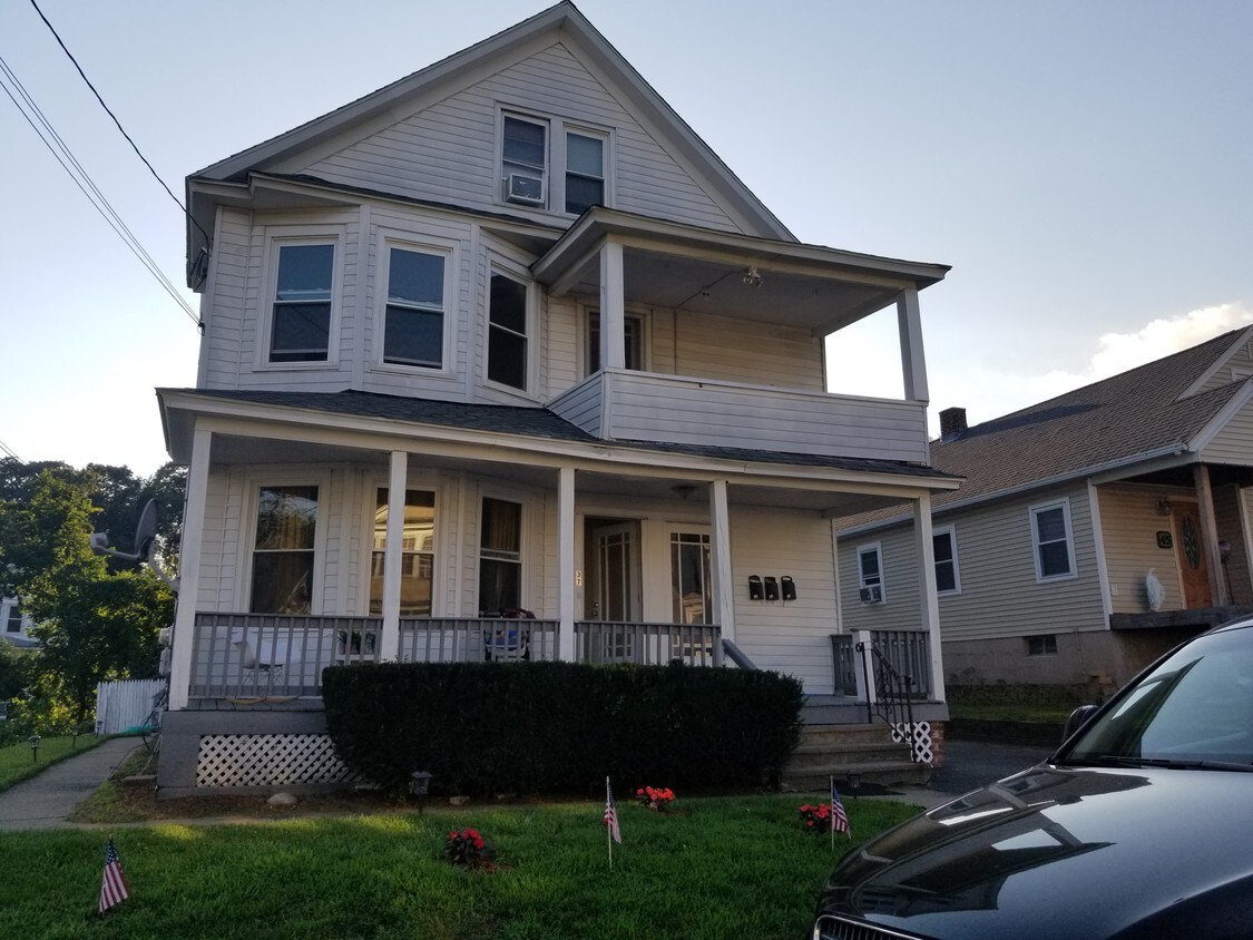 37 Martha St, Seymour, CT 06483 Apartments in Seymour, CT