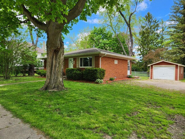 Foto del edificio - 203 E Mill St