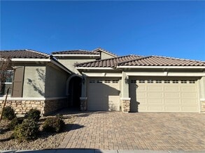 Building Photo - 3120 Pavilio Dr