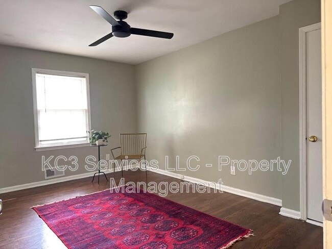 Foto del edificio - 10419 College Ave