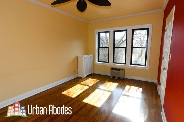 Foto del edificio - 736 W Addison St