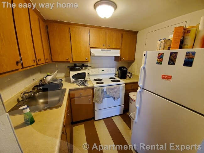 Photo - 524 Putnam Ave Apartment