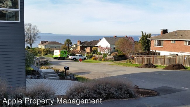 Foto del edificio - 2 br, 2 bath House - 2407 NW Neptune Pl