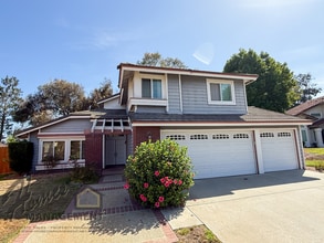 Building Photo - 593 Silver Shadow Dr