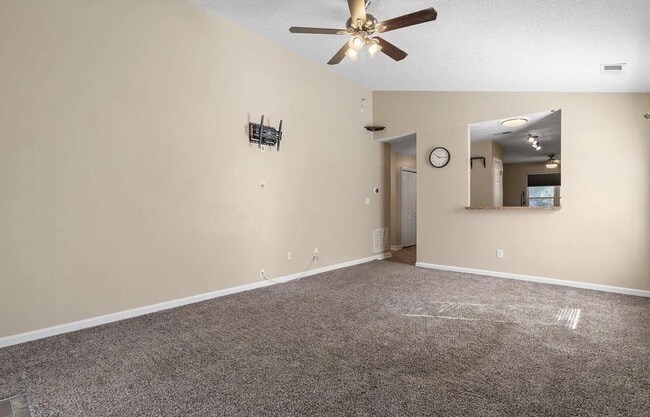 Building Photo - 141 Clover Valley Dr