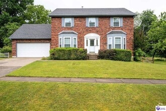 Building Photo - 1813 Lakewood Dr