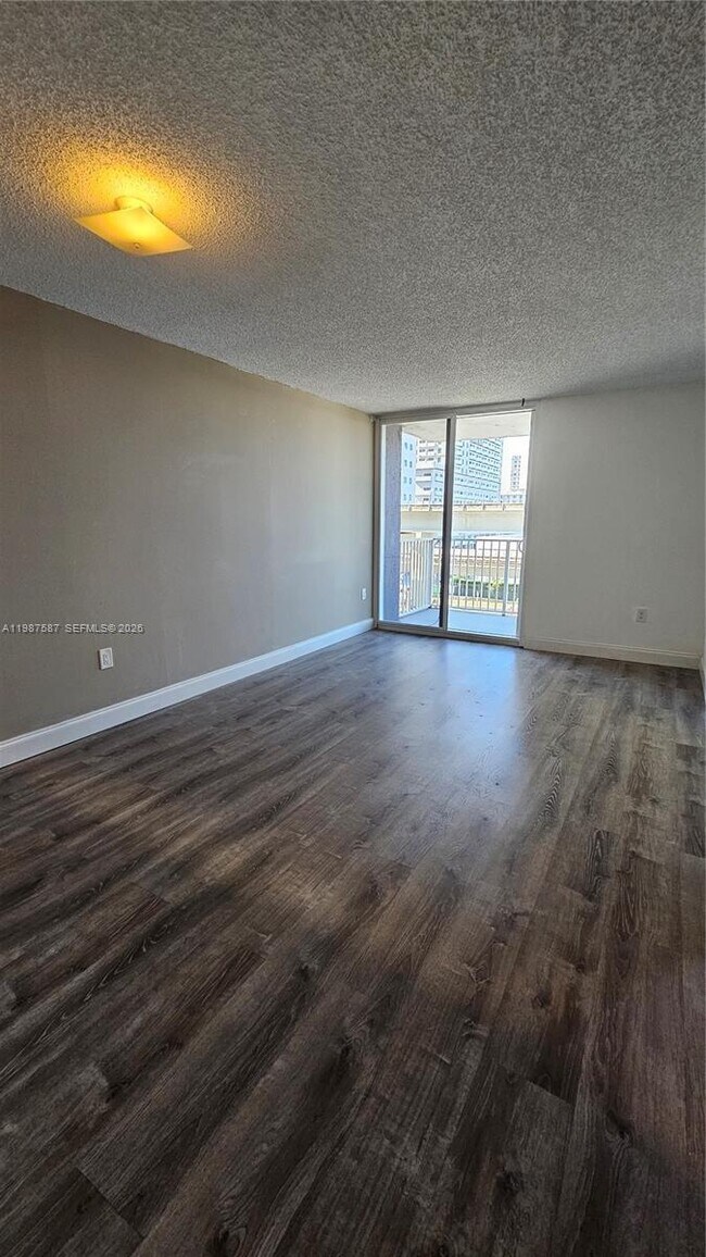 Foto del edificio - 850 N Miami Ave