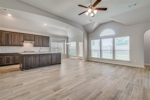 Building Photo - 6400 Farndon Dr