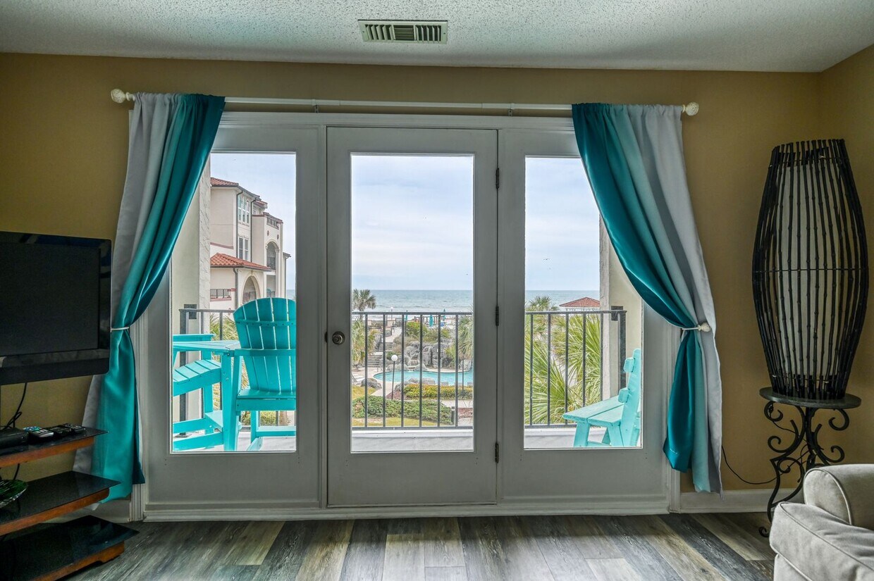 Foto principal - FULLY FURNISHED OFF-SEASON RENTAL AT THE V...