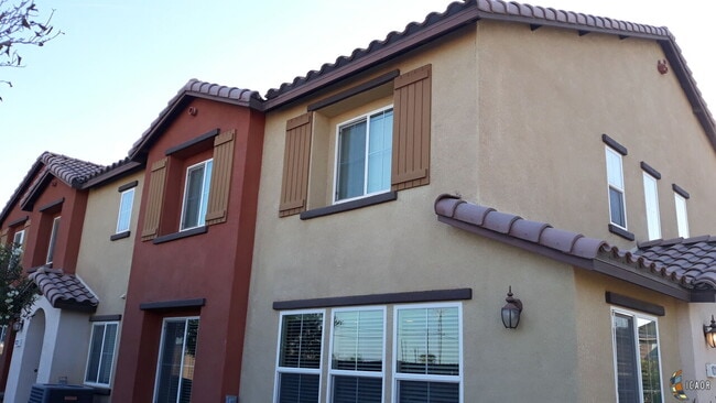 Building Photo - 642 Brewer Rd