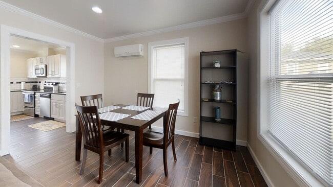 Building Photo - 103 Wiedmaier Ct