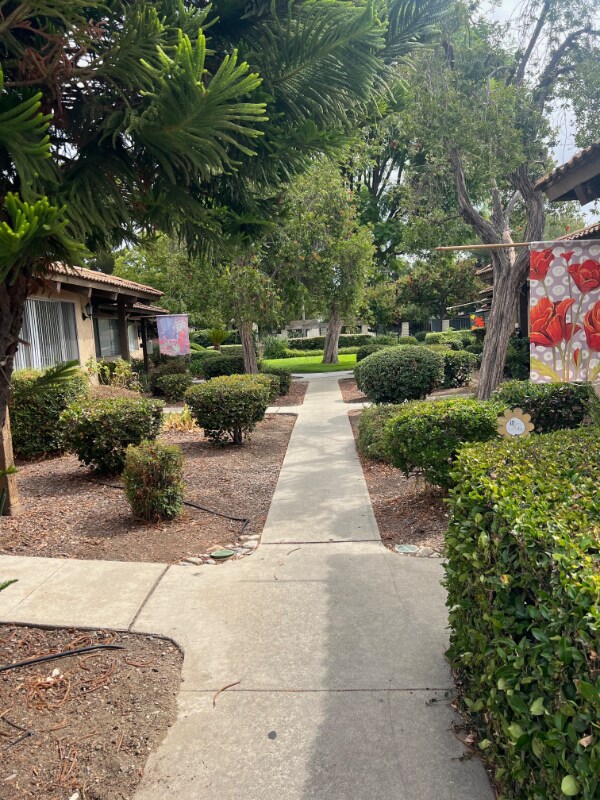 Building Photo - 145 N Cambridge Ave