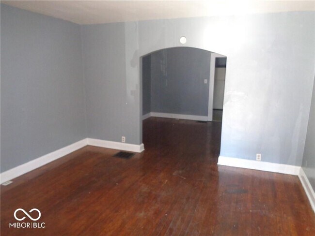 Foto del edificio - 812 N Bradley Ave