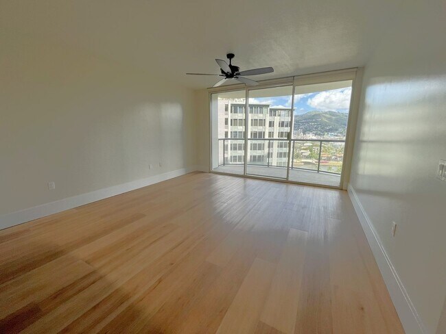 Foto del edificio - Allure Waikiki, Partly Furnished 2-Bdrm, 2...