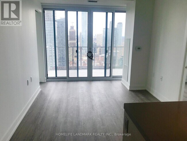 Photo du bâtiment - 7 Grenville St