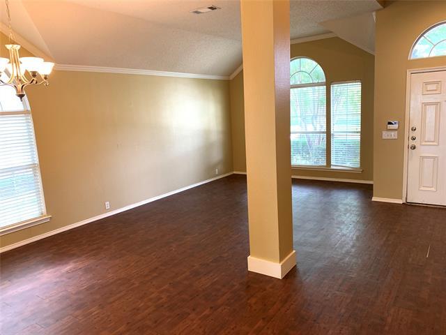 Foto del edificio - 10519 Camelot Dr