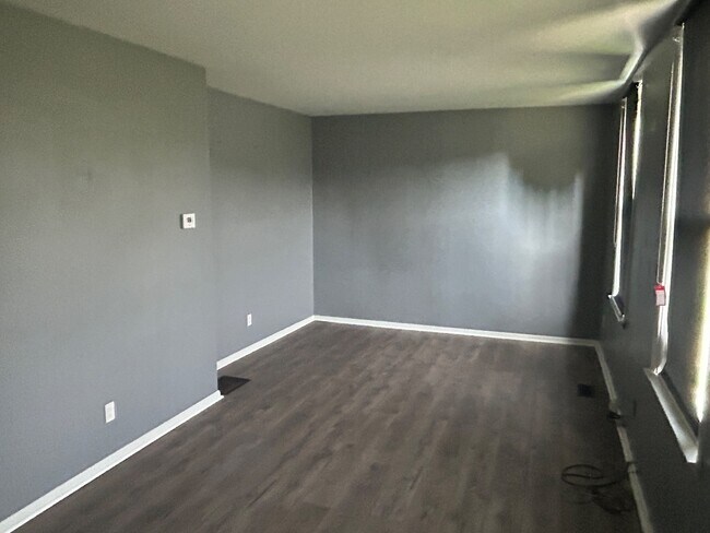 Foto del edificio - 710 E 7th St