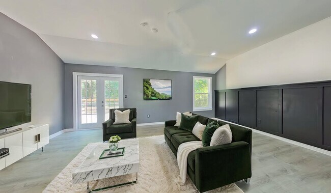 Foto del edificio - 415 Juniper Dr