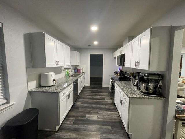 Building Photo - 2608 Brookview Dr