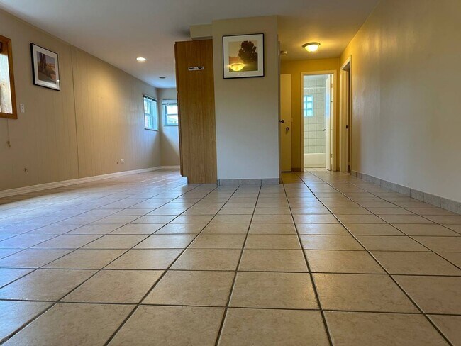 Foto del edificio - 145 E Palatine Rd