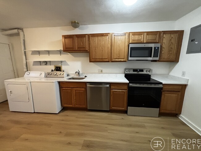 Building Photo - 655 Washington St