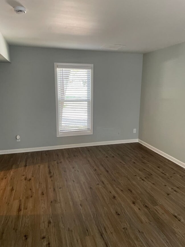 Building Photo - 126 Turner St