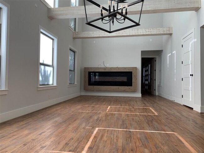 Building Photo - 9415 Thornberry Ln