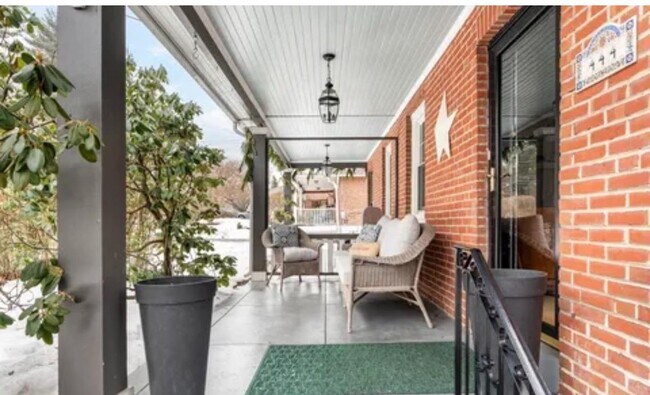 Foto del edificio - 444 St Davids Ave