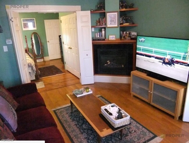 Foto del edificio - 11 Cushman Rd