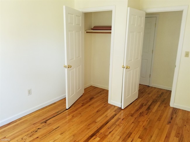 Foto del edificio - 1 br, 1 bath Condo - Claremont Condominium...