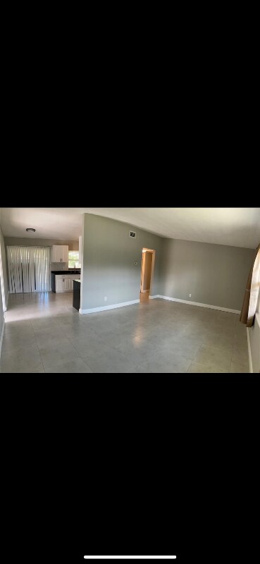Building Photo - 2718 Rio Ln