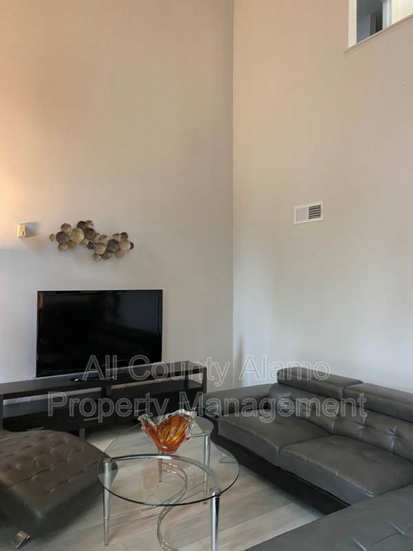 Building Photo - 8907 Willmon Way