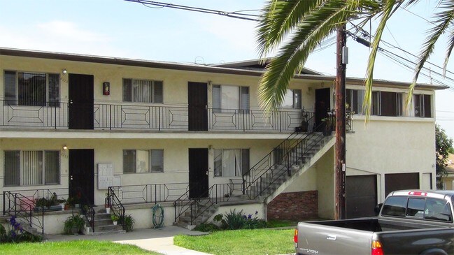 Building Photo - 8277 Orchard Ave