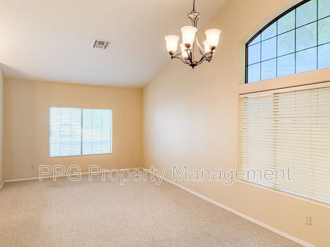 Photo - 5517 W Aster Dr House