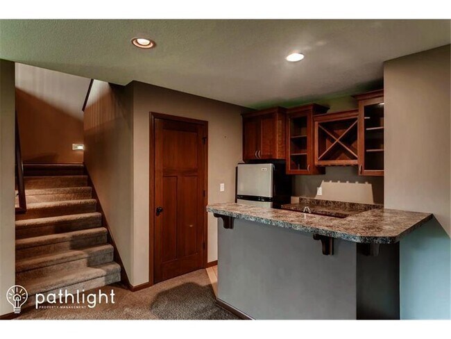 Building Photo - 912 Savanna Trail