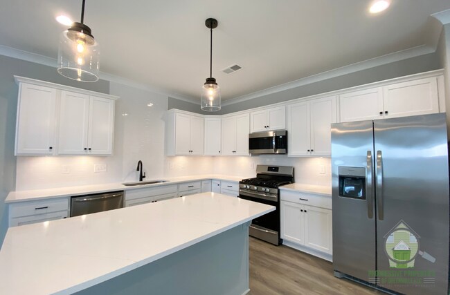 Building Photo - 152 Lilia Hill Cir