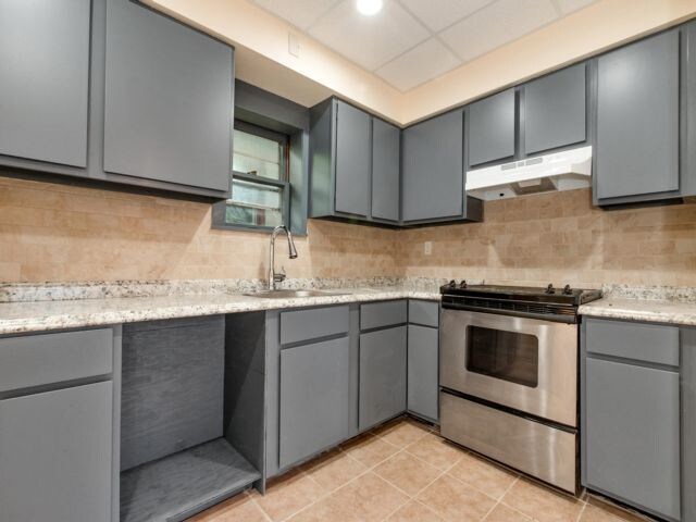 Building Photo - 711 Preakness Ave