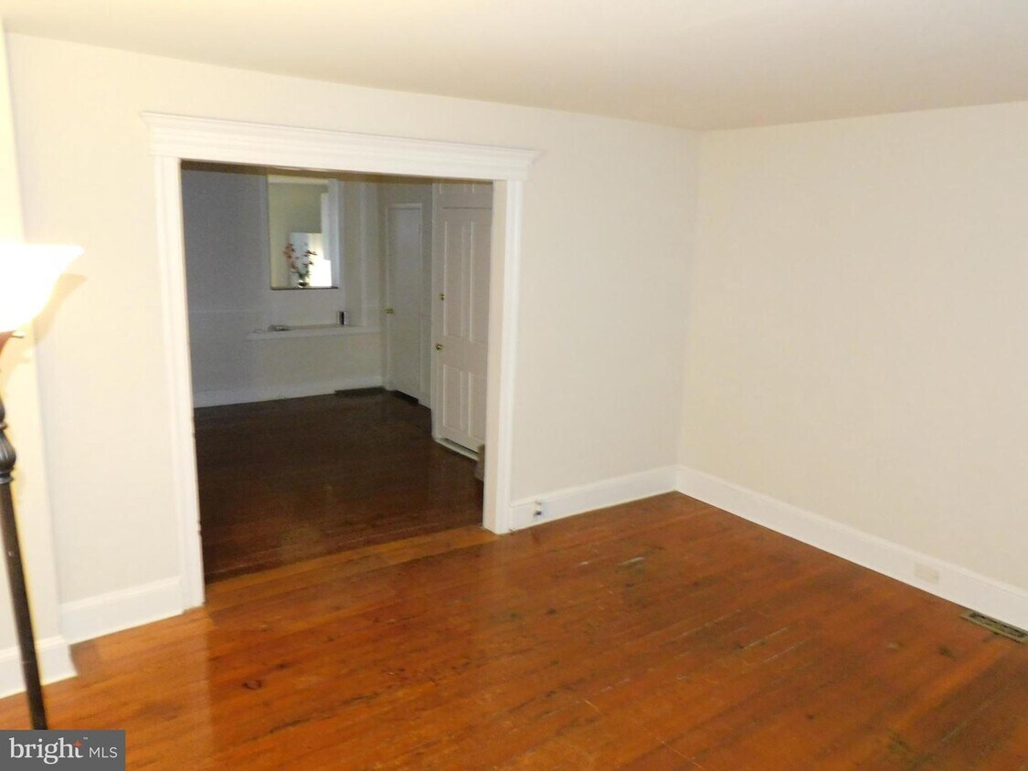 Foto principal - 147 Carson St