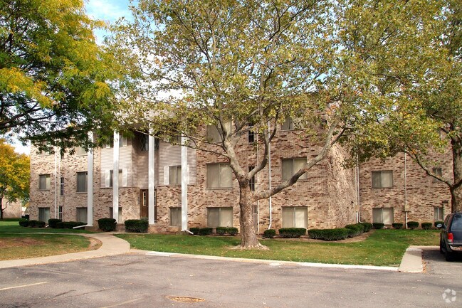 Foto del edificio - Fountain Park South Apartments