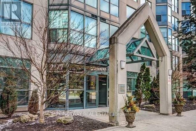 Photo du bâtiment - 2177-2177 Burnhamthorpe Rd W