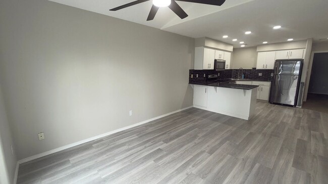 Foto del edificio - 1336 Olney Ave