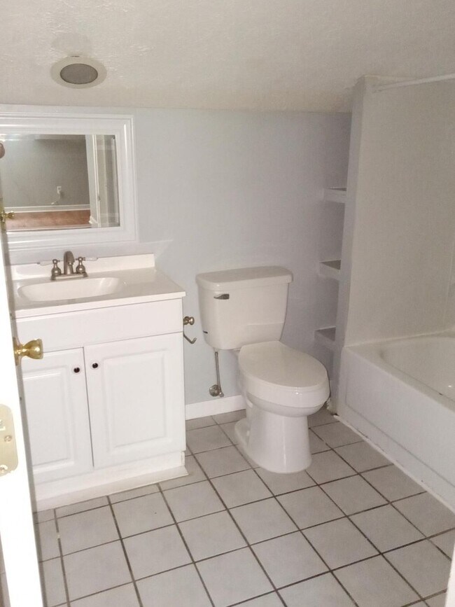 Foto del edificio - WCU Student 2 Bedroom 2 Bath Townhouse 1 m...