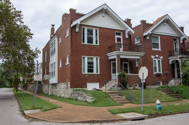 Foto del edificio - 4247 Grace Ave