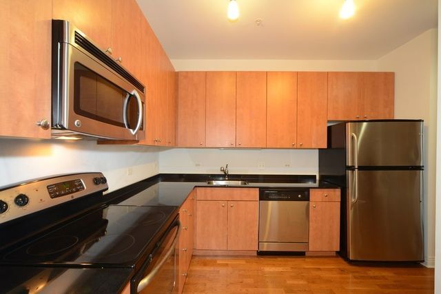 Foto del edificio - 565 W Quincy St