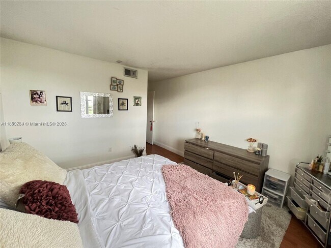 Foto del edificio - 1229 SW 46th Ave